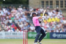 GLOUCESTERSHIRE v MIDDLESEX | MATCH ACTION