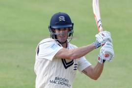 Neil Dexter to leave Middlesex at end of season
