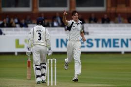 Middlesex v Warwickshire Day 1: Watch & Listen