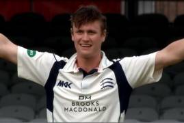 NICK GUBBINS SIGNS CONTRACT EXTENSION WITH MIDDLESEX