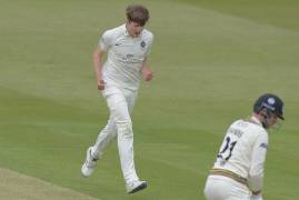 DAY TWO MATCH ACTION | MIDDLESEX V GLOUCESTERSHIRE 