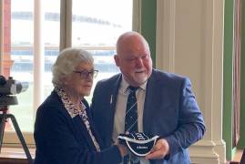 MIDDLESEX HONOURS ENGLAND'S OLDEST LIVING WOMEN'S CRICKETER 