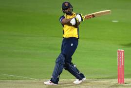 MIDDLESEX SIGN VARUN CHOPRA ON LOAN FROM ESSEX