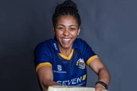 CORDELIA GRIFFITH SIGNS FOR MIDDLESEX WOMEN