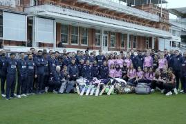 MIDDLESEX AND SUNRISERS PLAYERS HOLD KIT AMNESTY AT LORD'S