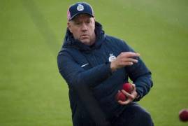 MIDDLESEX CRICKET PARTS COMPANY WITH HEAD COACH STUART LAW