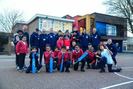 MIDDLESEX MEN VISIT MANORFIELD PRIMARY SCHOOL