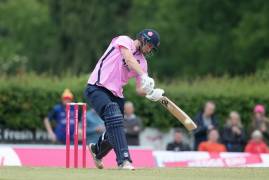 MATCH ACTION | KENT SPITFIRES V MIDDLESEX