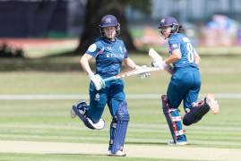 MATCH ACTION | MIDDLESEX WOMEN V DERBYSHIRE FALCONS 