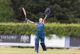 MATCH ACTION | MIDDLESEX WOMEN V GLOUCESTERSHIRE