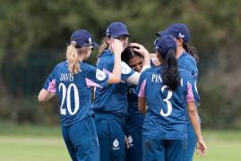 MATCH ACTION | MIDDLESEX WOMEN  V YORKSHIRE