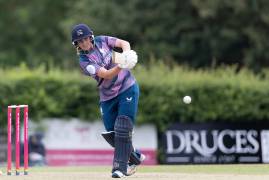 MATCH ACTION | MIDDLESEX WOMEN V KENT WOMEN | VITALITY BLAST