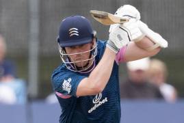 MATCH ACTION | DURHAM V MIDDLESEX | MEN'S METRO BANK ONE-DAY CUP