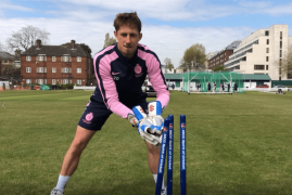 MIDDLESEX MEN'S SQUAD SHOW SUPPORT FOR #CAPTAINTOM100 CAMPAIGN