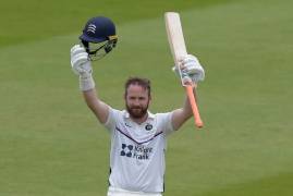 MATCH ACTION | DAY TWO V LEICESTERSHIRE