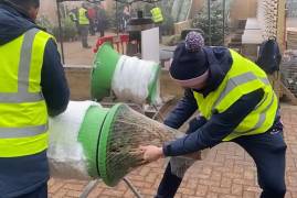 PLAYERS SELL CHRISTMAS TREES AT SUNSHINE GARDEN CENTRE