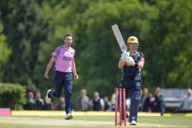 MATCH ACTION | MIDDLESEX V GLAMORGAN