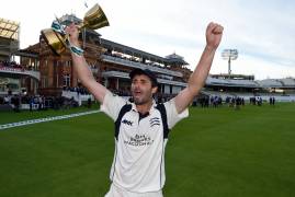 Tim Murtagh extends contract with Middlesex for another two years