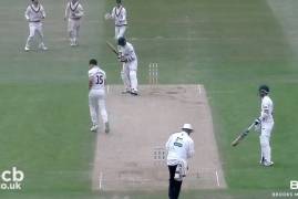 LEICESTERSHIRE V MIDDLESEX - DAY TWO MATCH ACTION