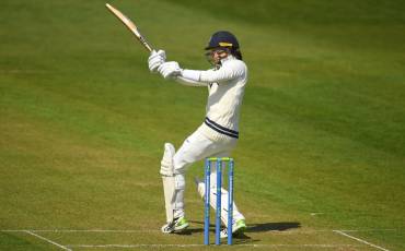 PETER HANDSCOMB LEAVES MIDDLESEX 