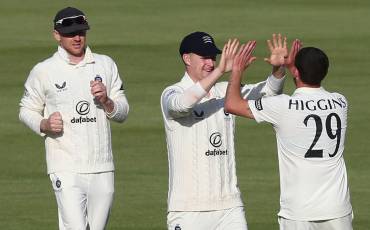 MATCH ACTION | DAY ONE V LEICESTERSHIRE