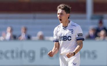 DAY ONE HIGHLIGHTS | MIDDLESEX V WORCESTERSHIRE | ROTHESAY COUNTY CHAMPIONSHIP