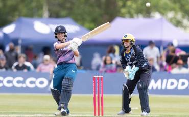 MATCH ACTION | MIDDLESEX WOMEN V GLAMORGAN WOMEN