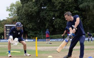JOSH KNAPPETT TO HOLD WICKET-KEEPING MASTERCLASS SESSION