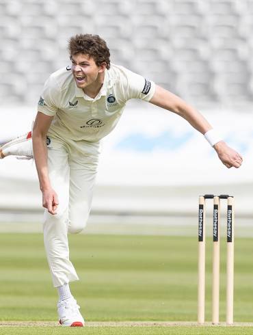 HENRY BROOKES JOINS GLOUCESTERSHIRE ON A SHORT-TERM LOAN