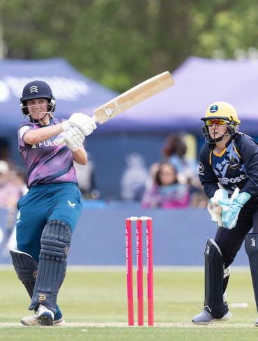 MATCH ACTION | MIDDLESEX WOMEN V GLAMORGAN WOMEN